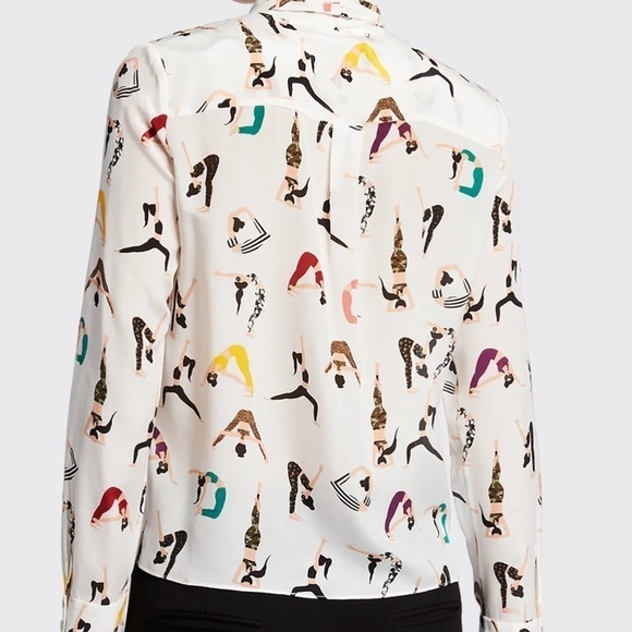 ALICE+OLIVIA  Yoga Stace Jeannie Bow-Collar Button-Down Blouse - Picture 4 of 11